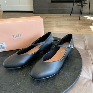 Bloch Black Heeled Shoes Elegant Design